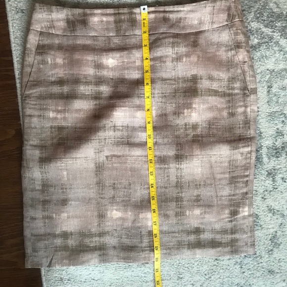 Ann Taylor Loft Tan/Brown Pencil Skirt Size 2 - Picture 7 of 8